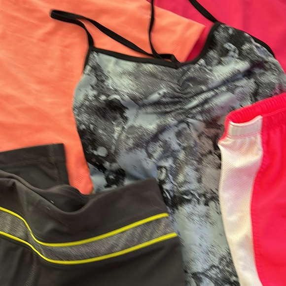 Lot of 6 pieces exercise clothing - Picture 5 of 7